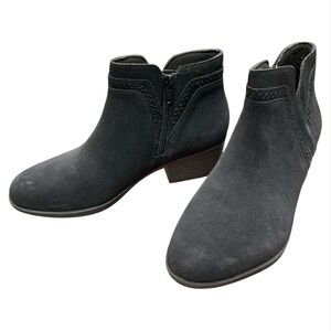 Clarks Dark Gray Ankle Booties S6